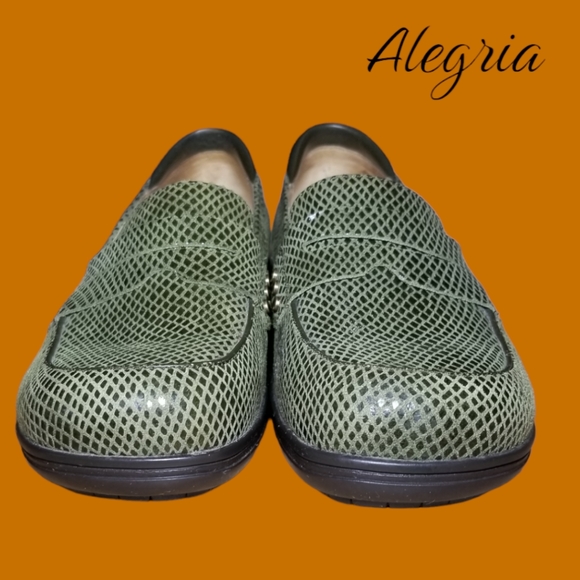 Alegria Taylor Pro Olive Glossy Snake Penny Loafer - Picture 3 of 10